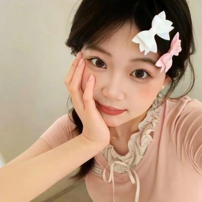 沙滩上的夏娃